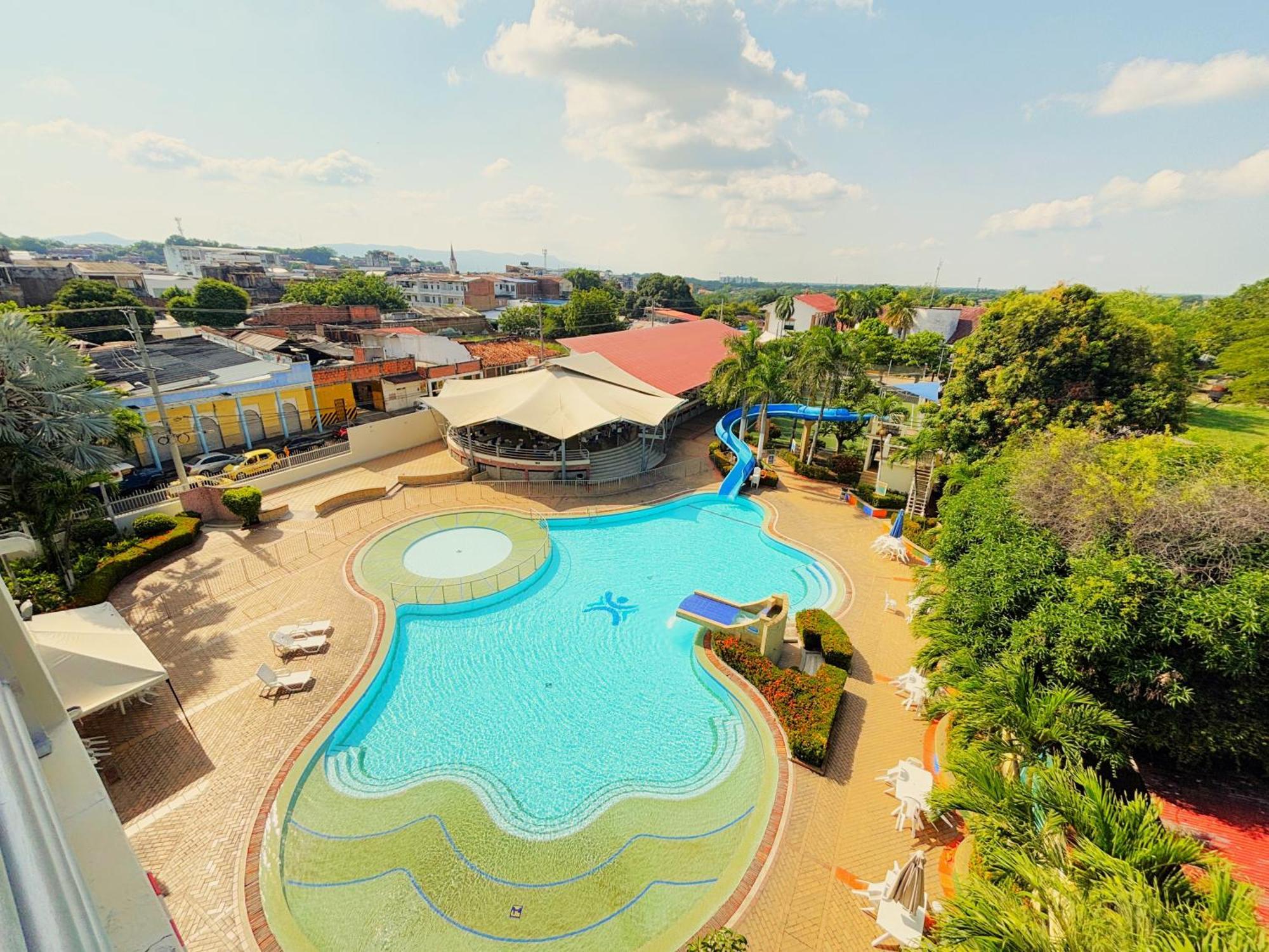 Puentes Comfacundi Hotel Girardot