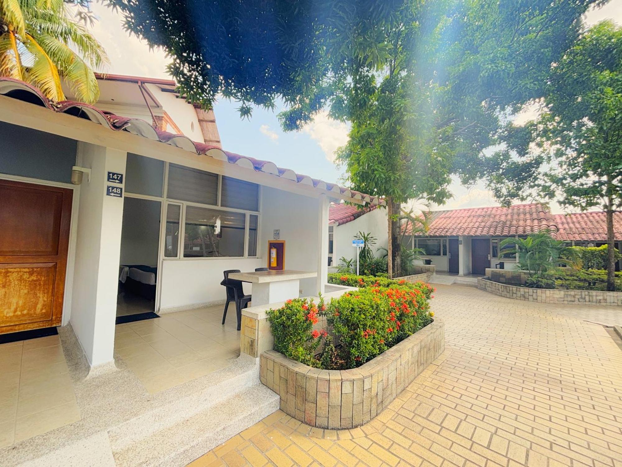 Hotel Puentes Comfacundi 3*